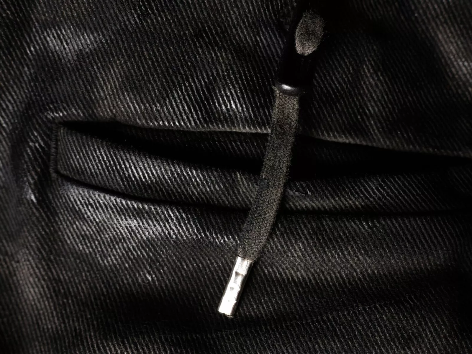 Pantaloni P23 P34 in vinile cerato di Boris Bidjan Saberi, dettaglio