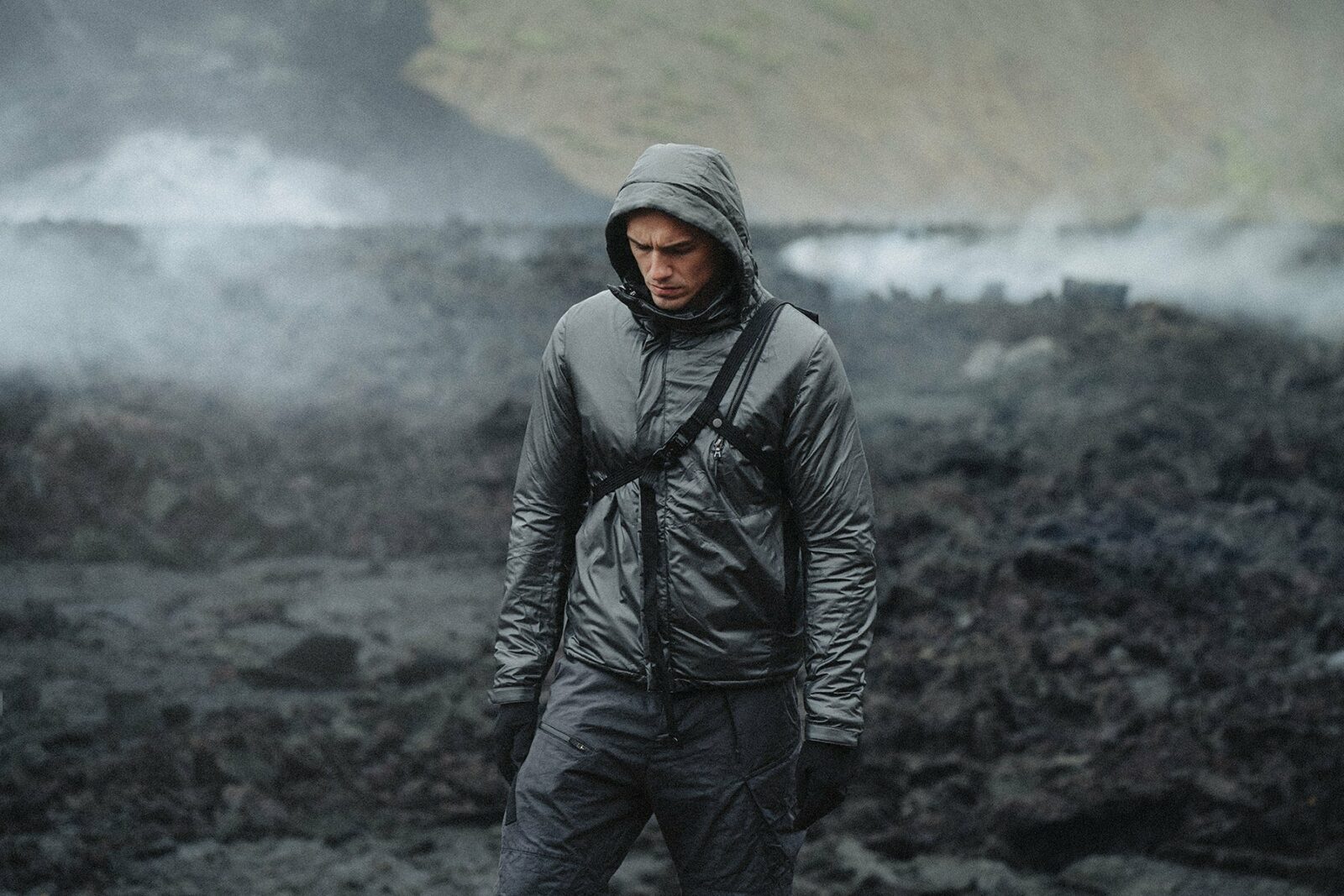 enfin levé - avant-garde techwear garments with technical solutions