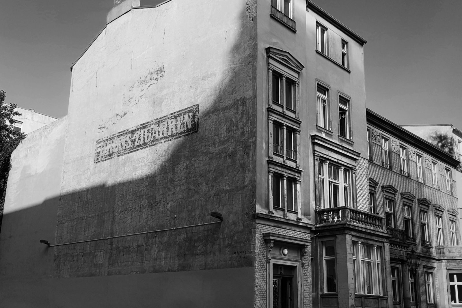 Darklands Berlin - Avantgardistischer High Fashion Store