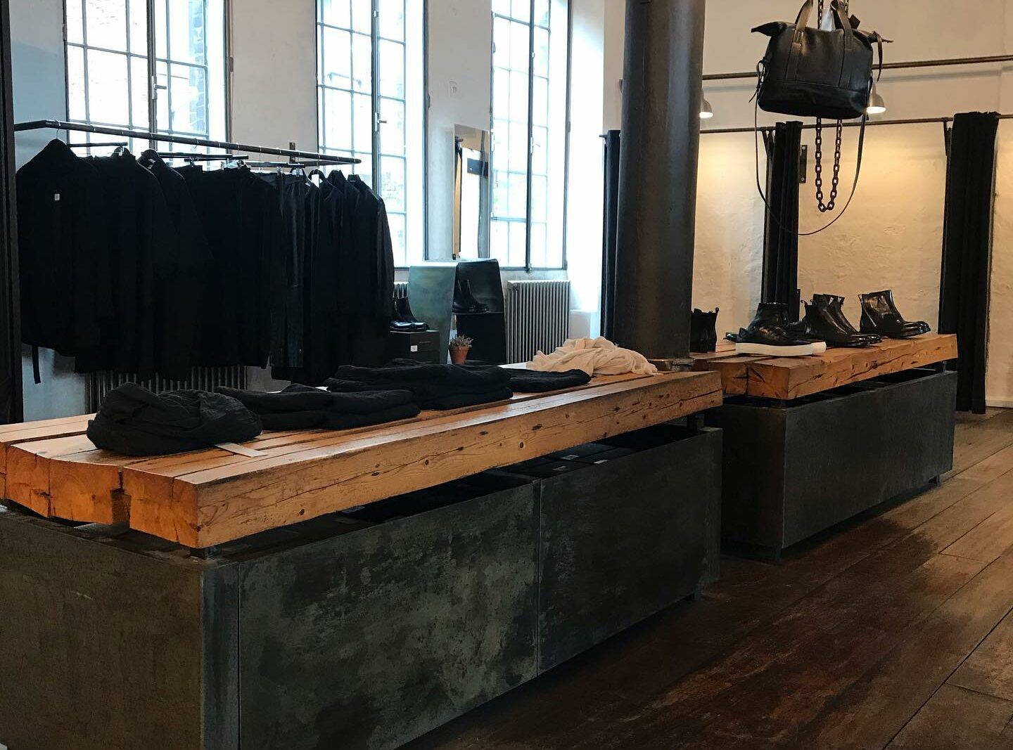 Werkhaus Fashion Hamburg - Avantgarde High-Fashion Store