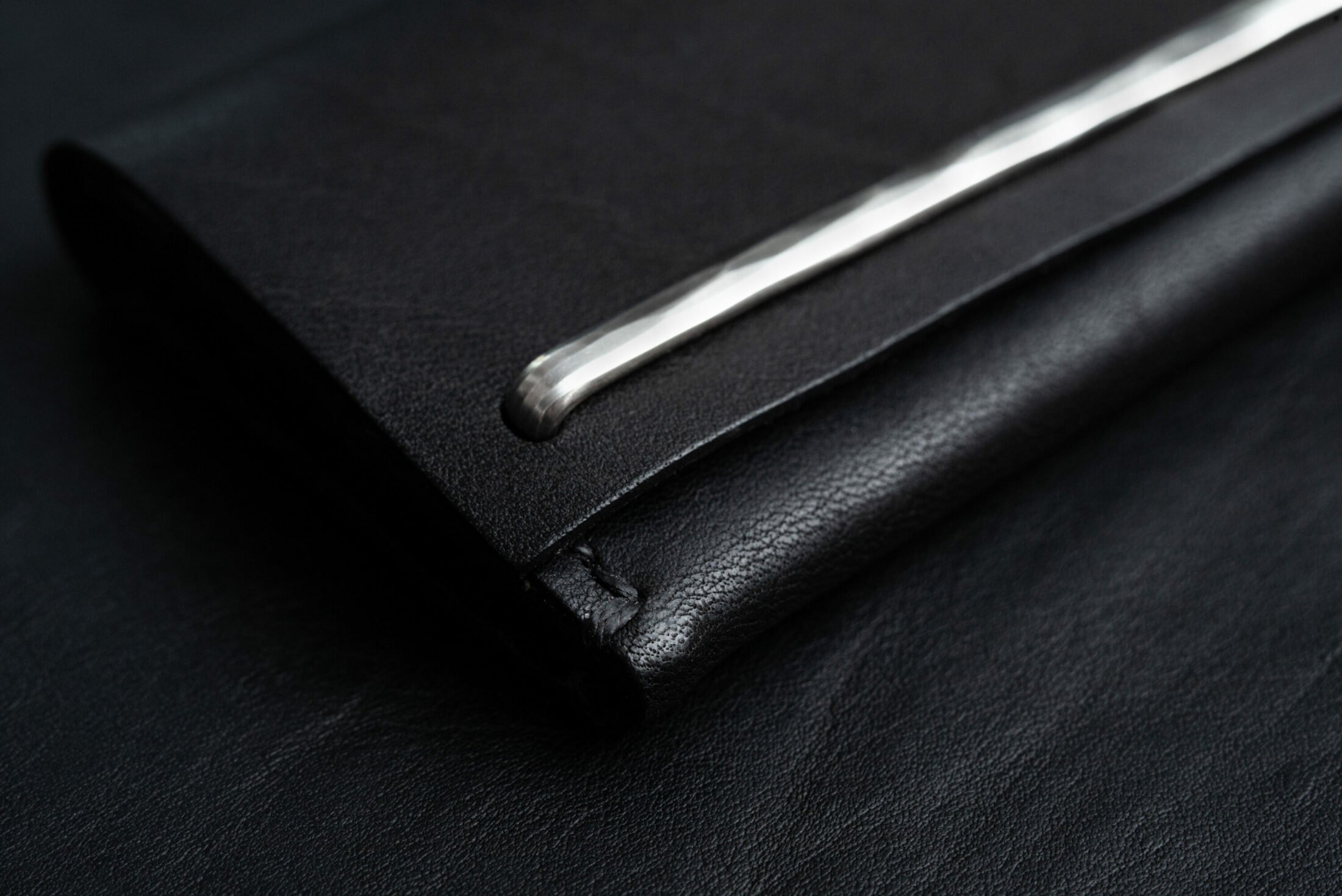 Werkstatt München handmade leather wallet with 925-silver