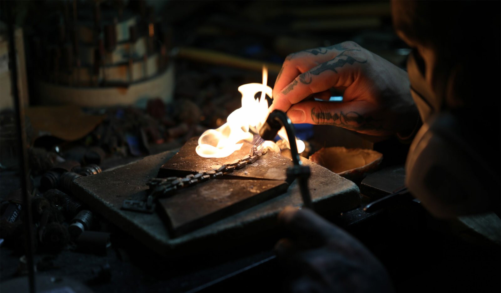 Mosais Paris - Digital & Artisanal Forged Jewelry