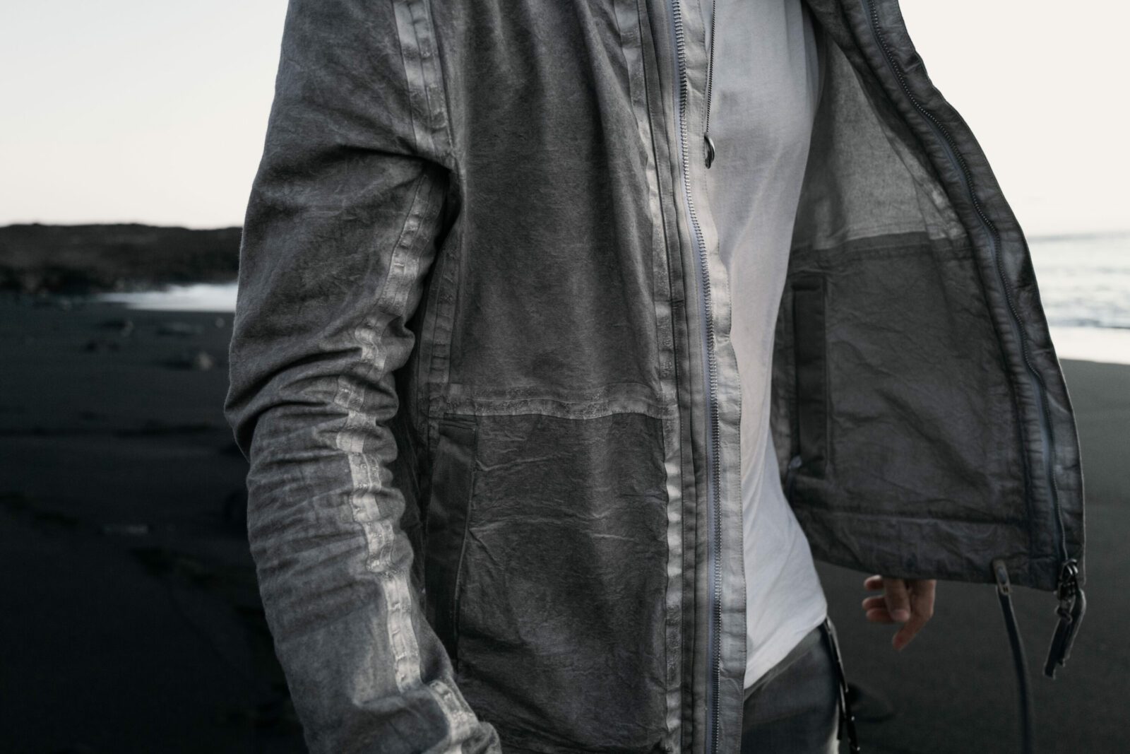 Boris Bidjan Saberi Outdoor Jacket 4 F1502F-W Light Grey, Photo Tim Köck