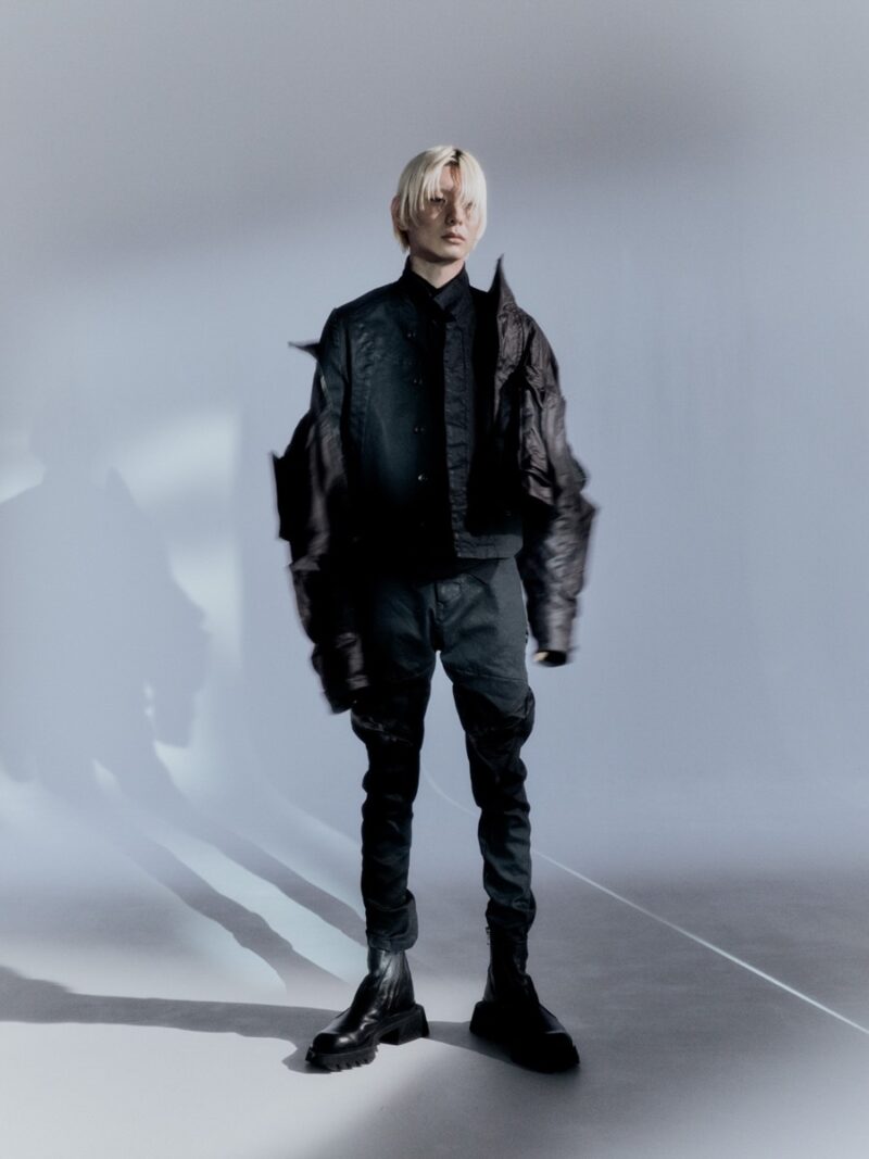 Zobacz przez Julius AW22