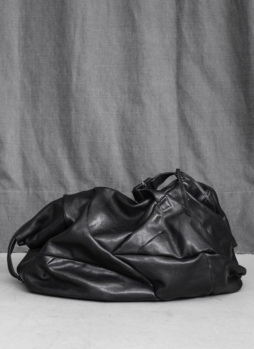 LEON EMANUEL BLANCK Distortion Weekender Bag S, black, wild