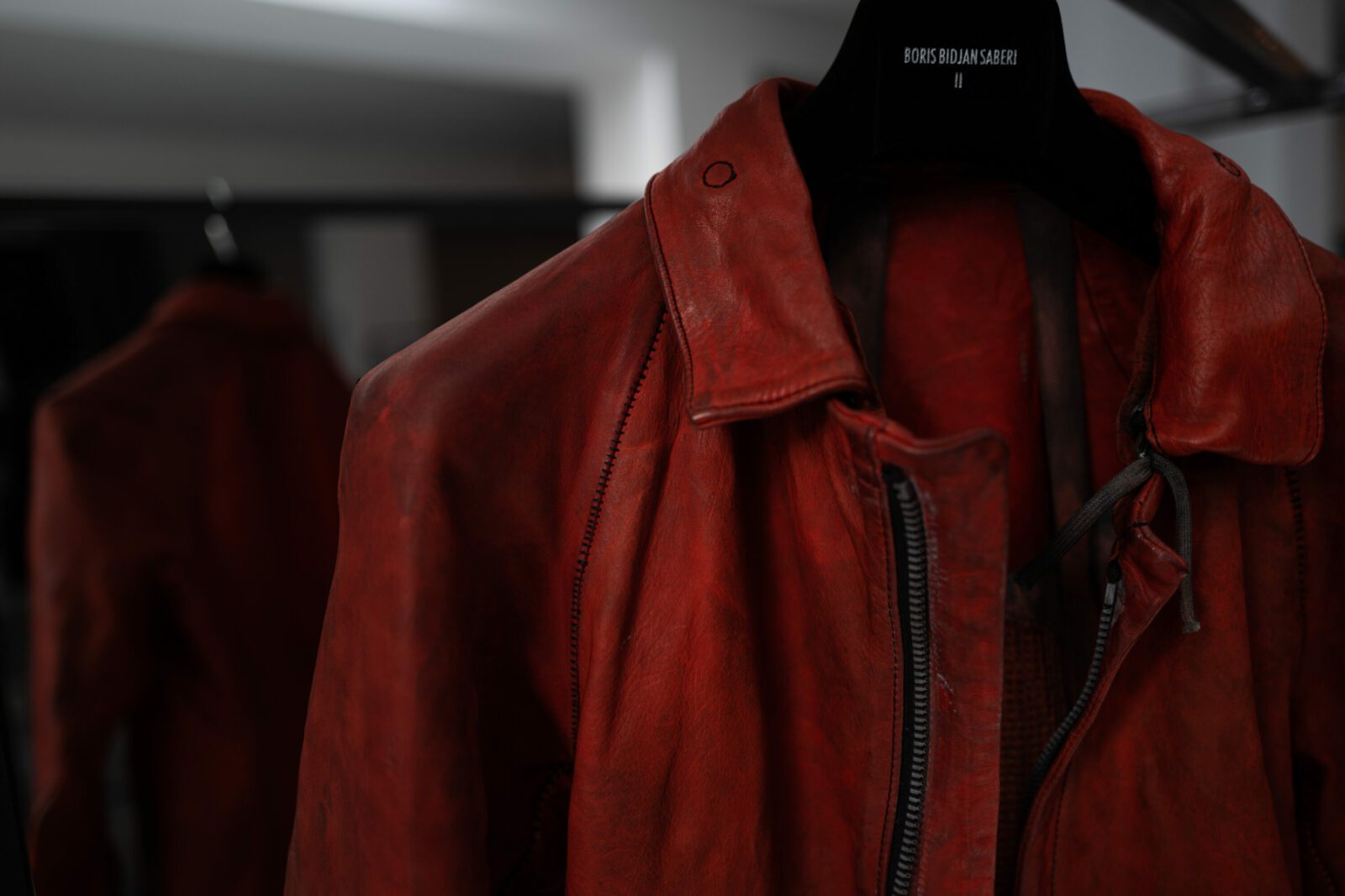 Jaqueta de couro Boris Bidjan Saberi J2 Blood Red
