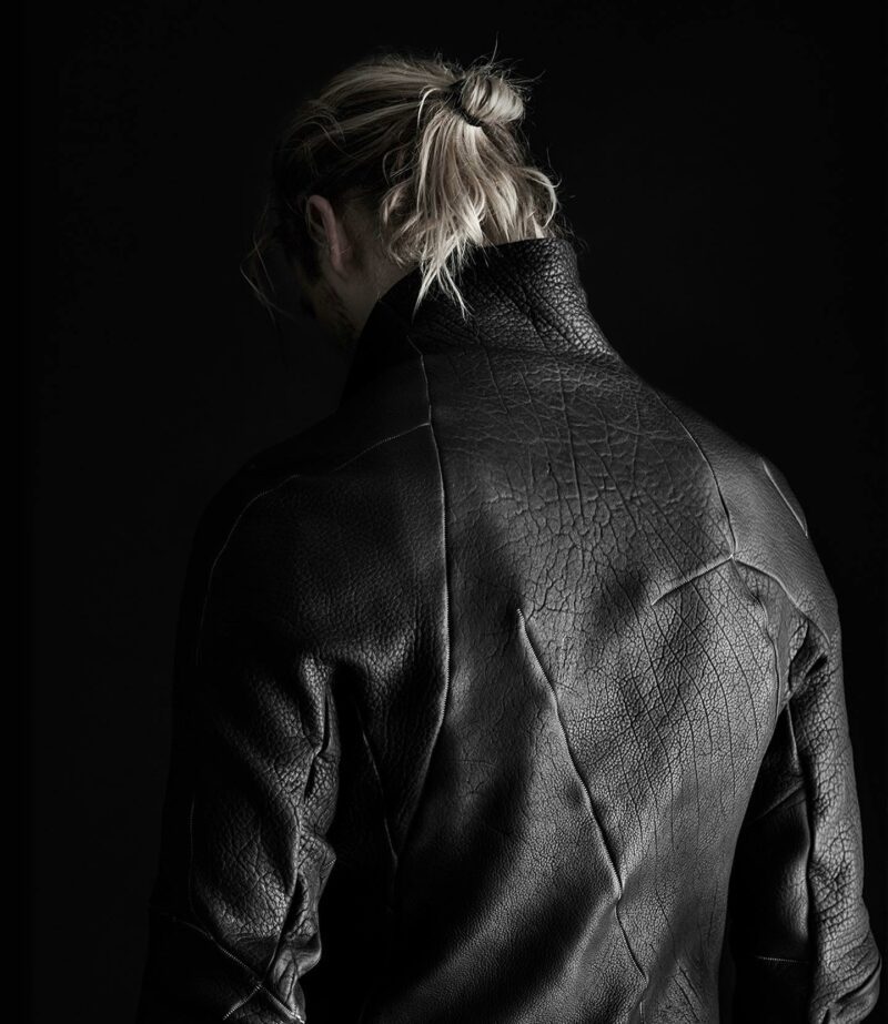 通过Leon Emanuel Blanck SS16查看