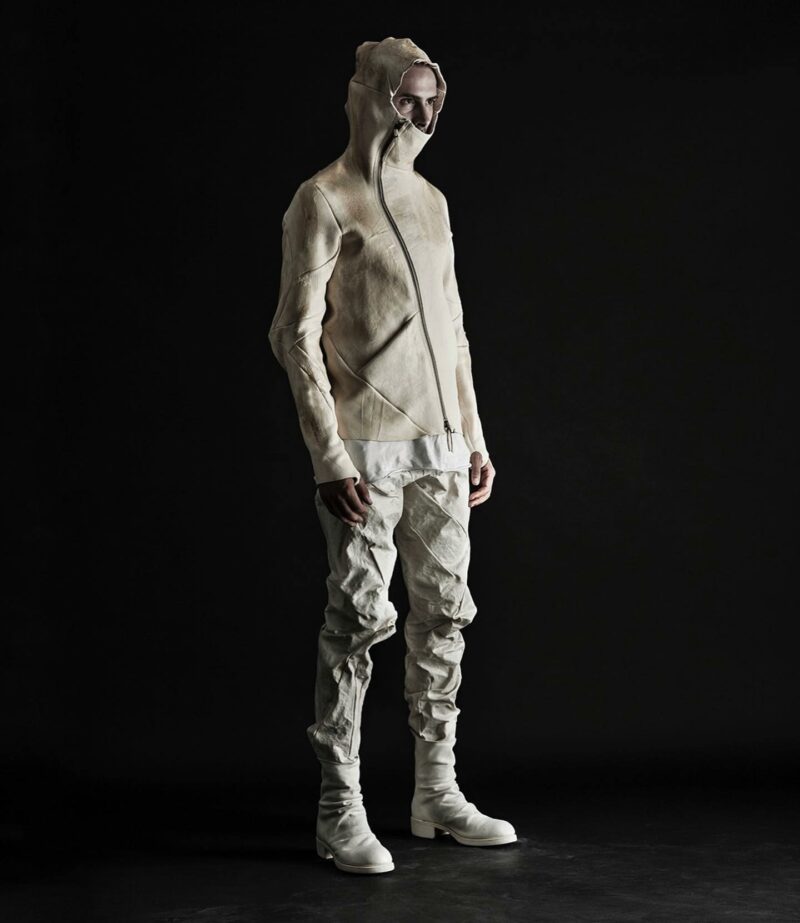 انظر بواسطة Leon Emanuel Blanck SS16