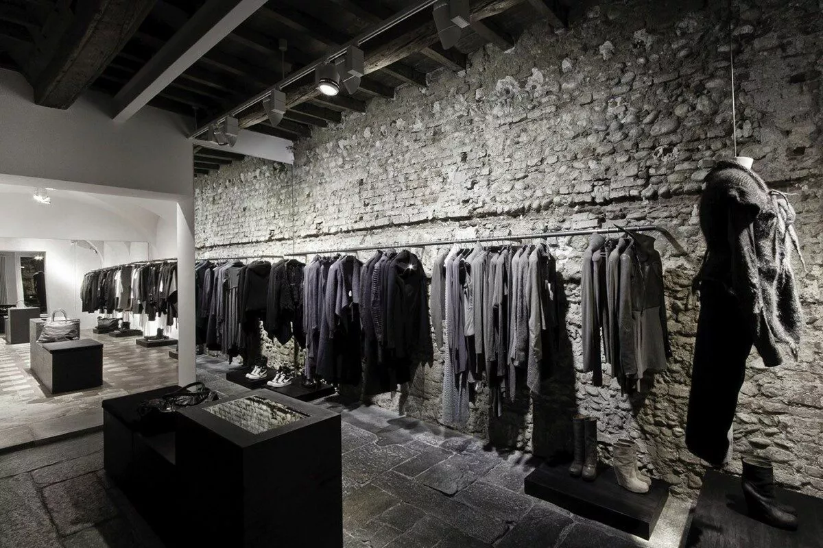 Antonioli Torino - Negozio di moda d’avanguardia di lusso di alta gamma a Torino