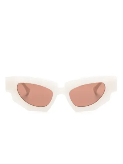 Kuboraum butterfly-frame tinted-lenses sunglasses - White