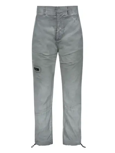 ISO.POETISM logo-patch trousers - Grey