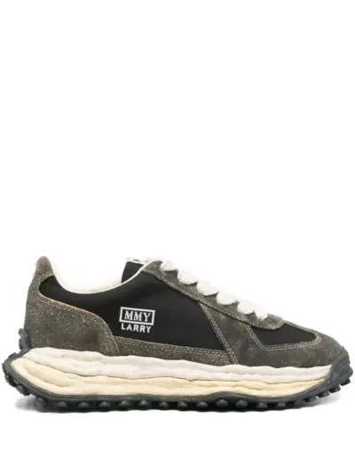 Maison MIHARA YASUHIRO Larry logo-patch suede sneakers - Black