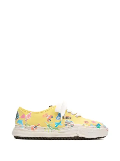 Maison MIHARA YASUHIRO Baker sticker-print low-top sneakers - Yellow