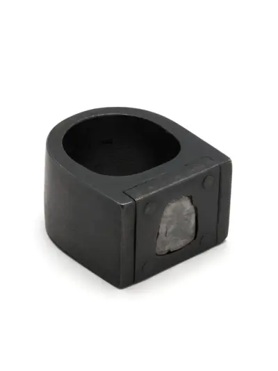 Parts of Four Plate Single diamond ring - Black