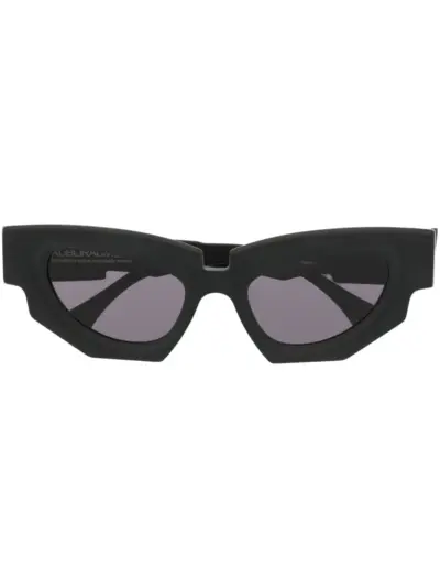 Kuboraum cat-eye frame sunglasses - Black
