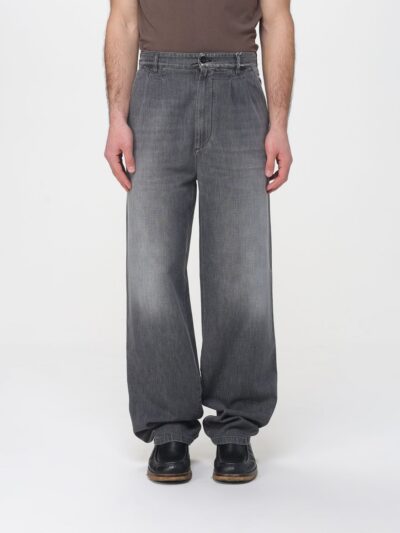 MAISON MARGIELA Jeans Men color Black