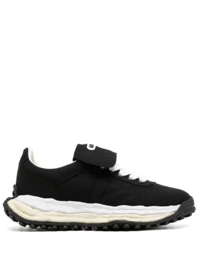 Maison MIHARA YASUHIRO logo-patch sneakers - Black