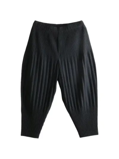 Homme Plissé Issey Miyake pleated cropped trousers - Black