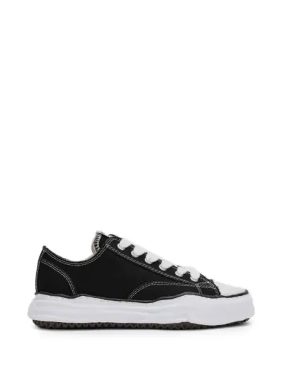 Maison MIHARA YASUHIRO round-toe low-top sneakers - Black