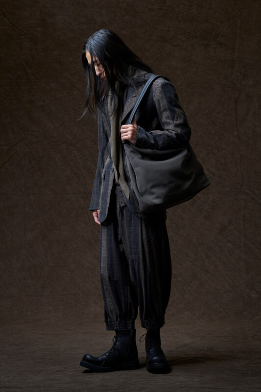 DEVOA Fall/Winter 2026 collection look 3