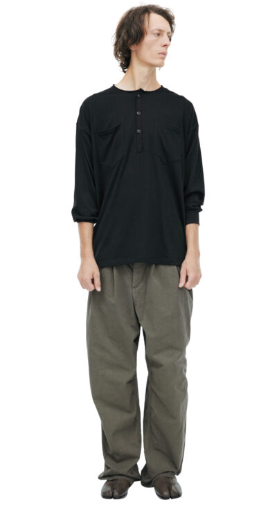 The Viridi-Anne Black longsleeve shirt with a fastener