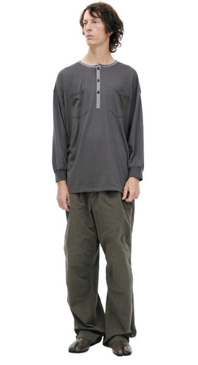 The Viridi-Anne Cotton longsleeve shirt with a fastener